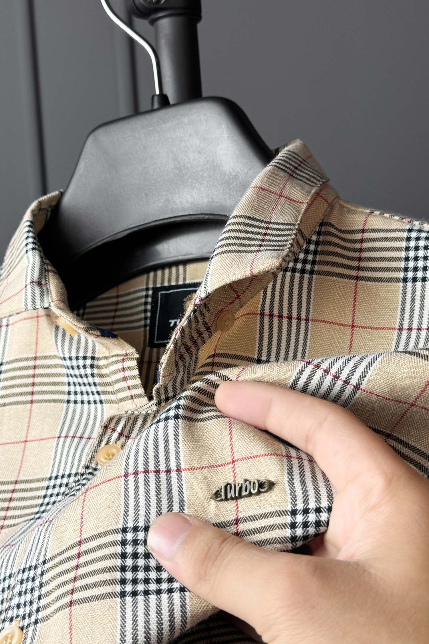 Turbo Plaid Pattern Creation Long Sleeve Cotton Casual Shirt In Light Skin - Image 2