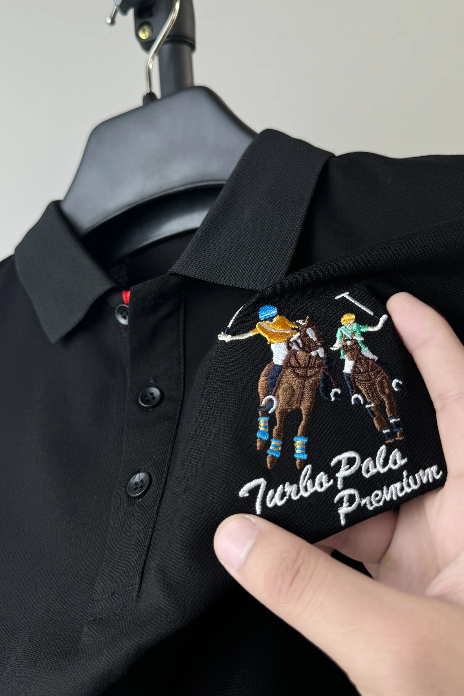Turbo Polo Club Horse Pony Badge Men's Polo Shirt - Image 3