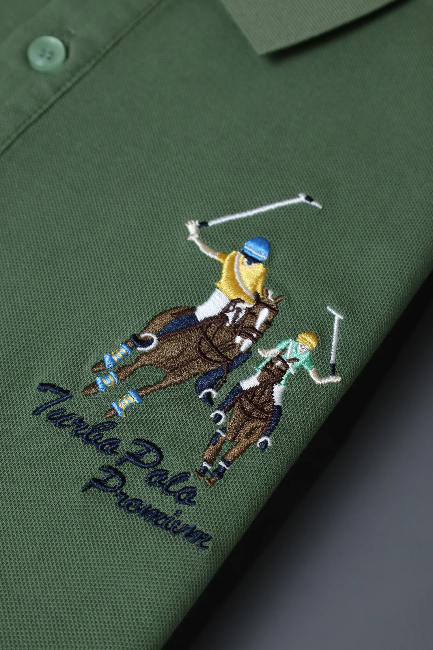 Turbo Polo Club Horse Pony Badge Men's Polo Shirt - Image 6