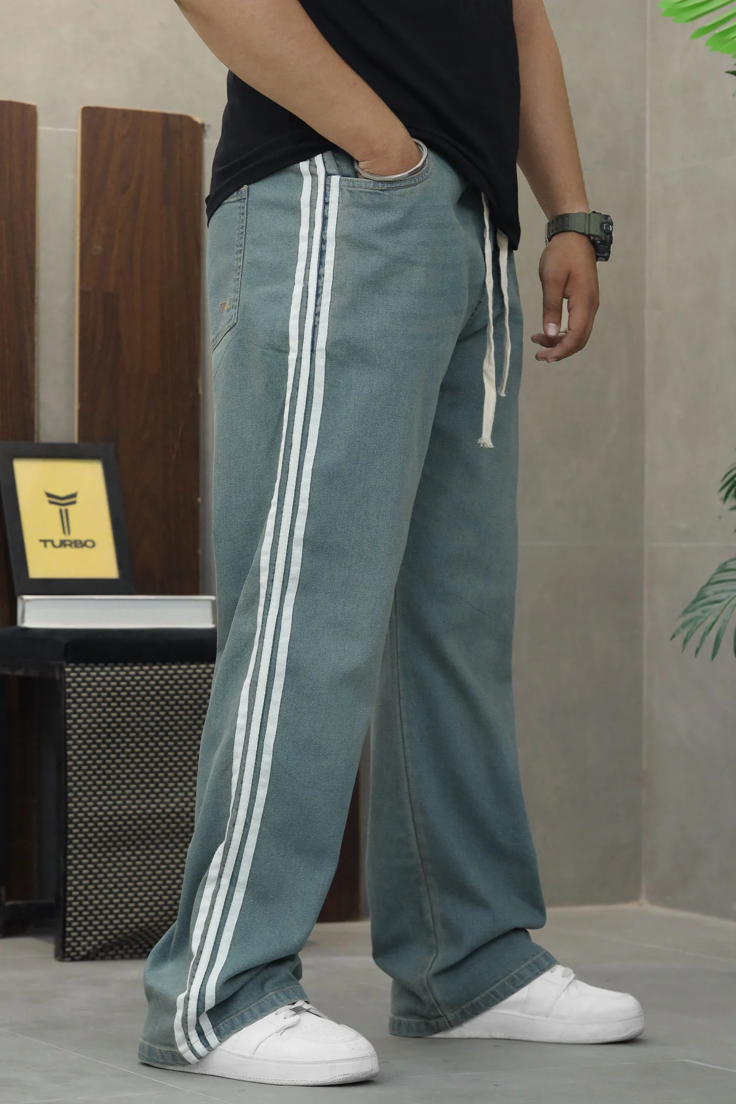 Turbo Crew line Stripe Denim Baggy Jeans - Image 9