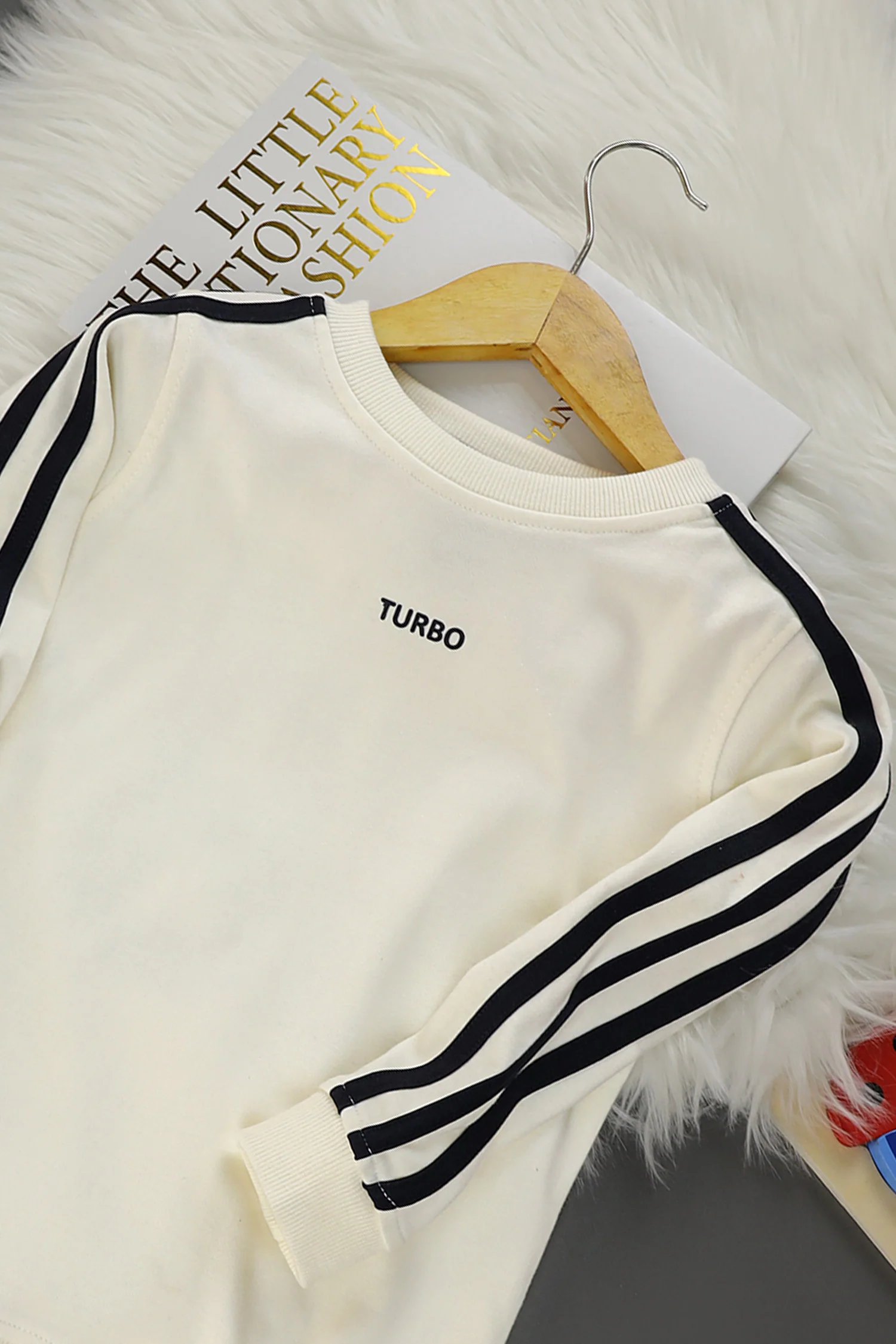 Turbo (The Energy 08) Round Neck Unisex Kids SweatShirt - Image 23