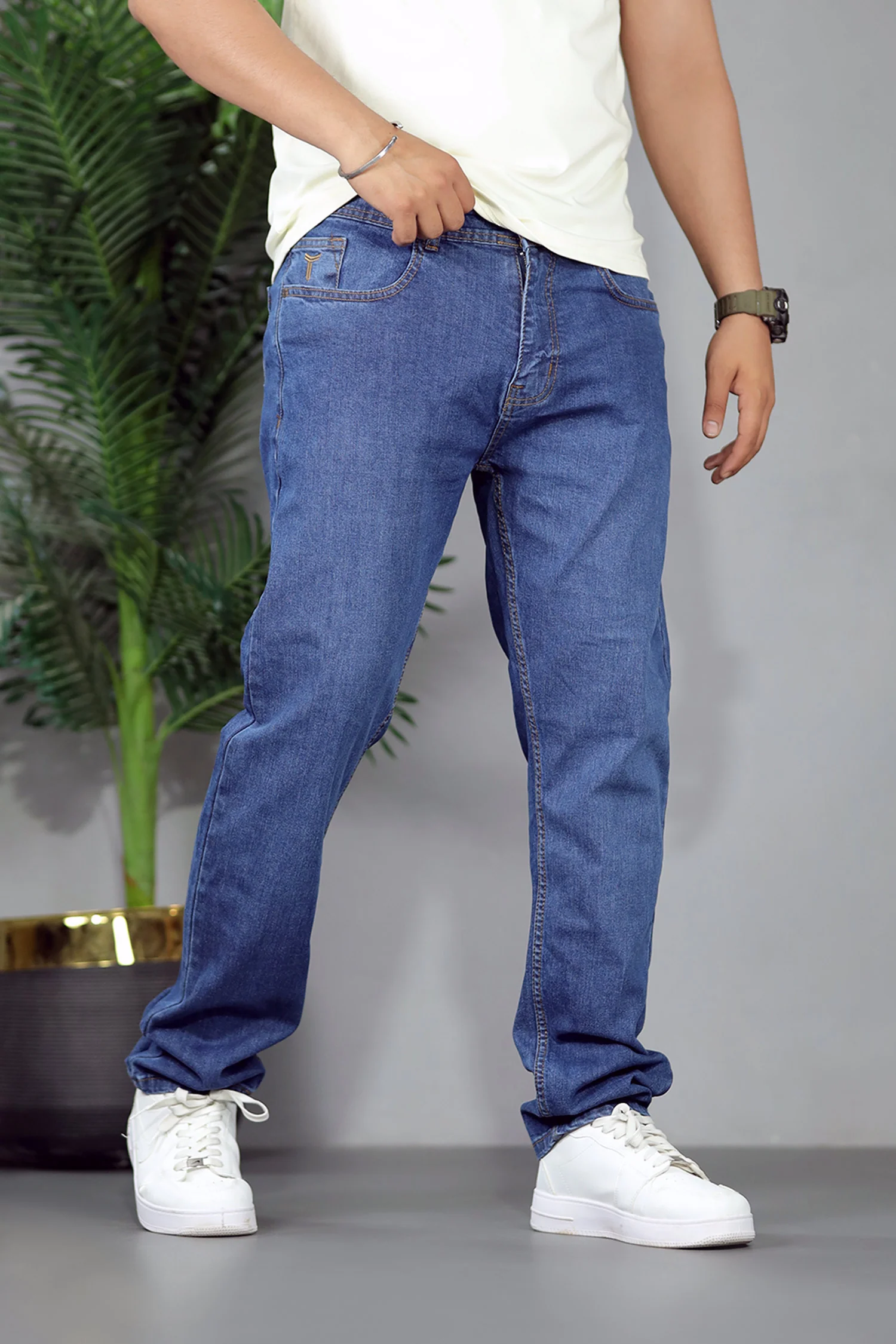 Turbo United Relaxed Fit Men's Denim Jeans In Mid Blue - Image 3