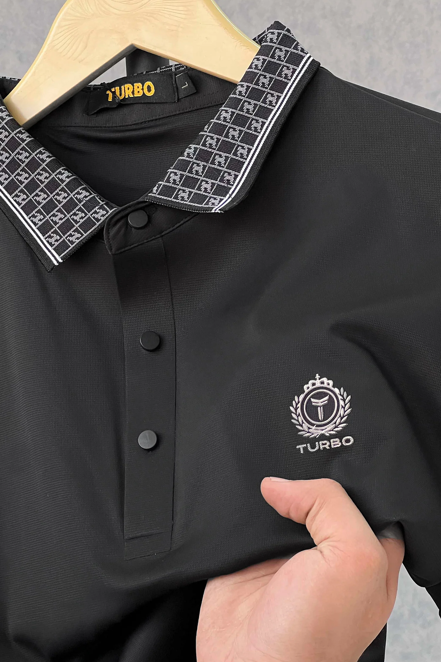 Turbo Vintage Butterfly Crisp Stitchless Men's Polo Shirt In Black - Image 2