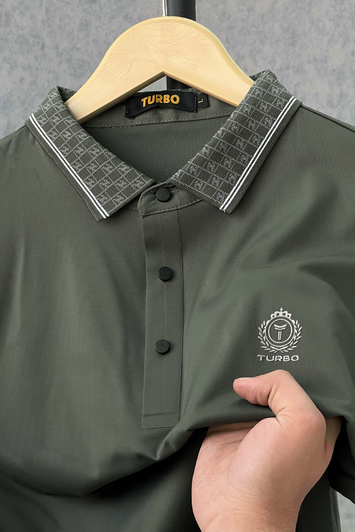 Turbo Vintage Butterfly Crisp Stitchless Men's Polo Shirt In Green - Image 2