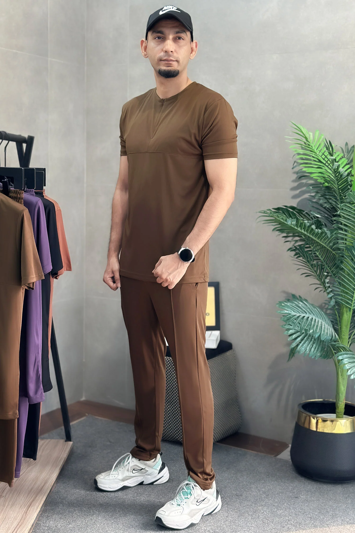 Turbo Zip-Neck Top Style Men's Tracksuit - Image 6