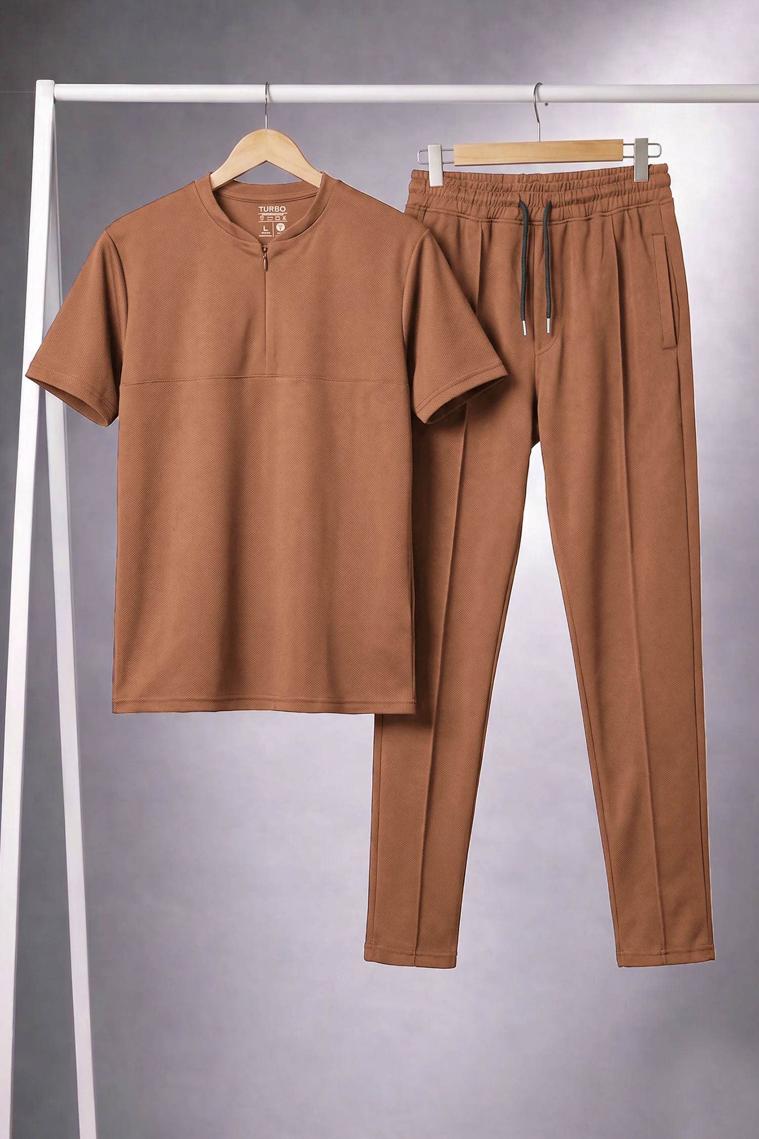 Turbo Zip-Neck Top Style Men's Tracksuit In Rust - Image 2