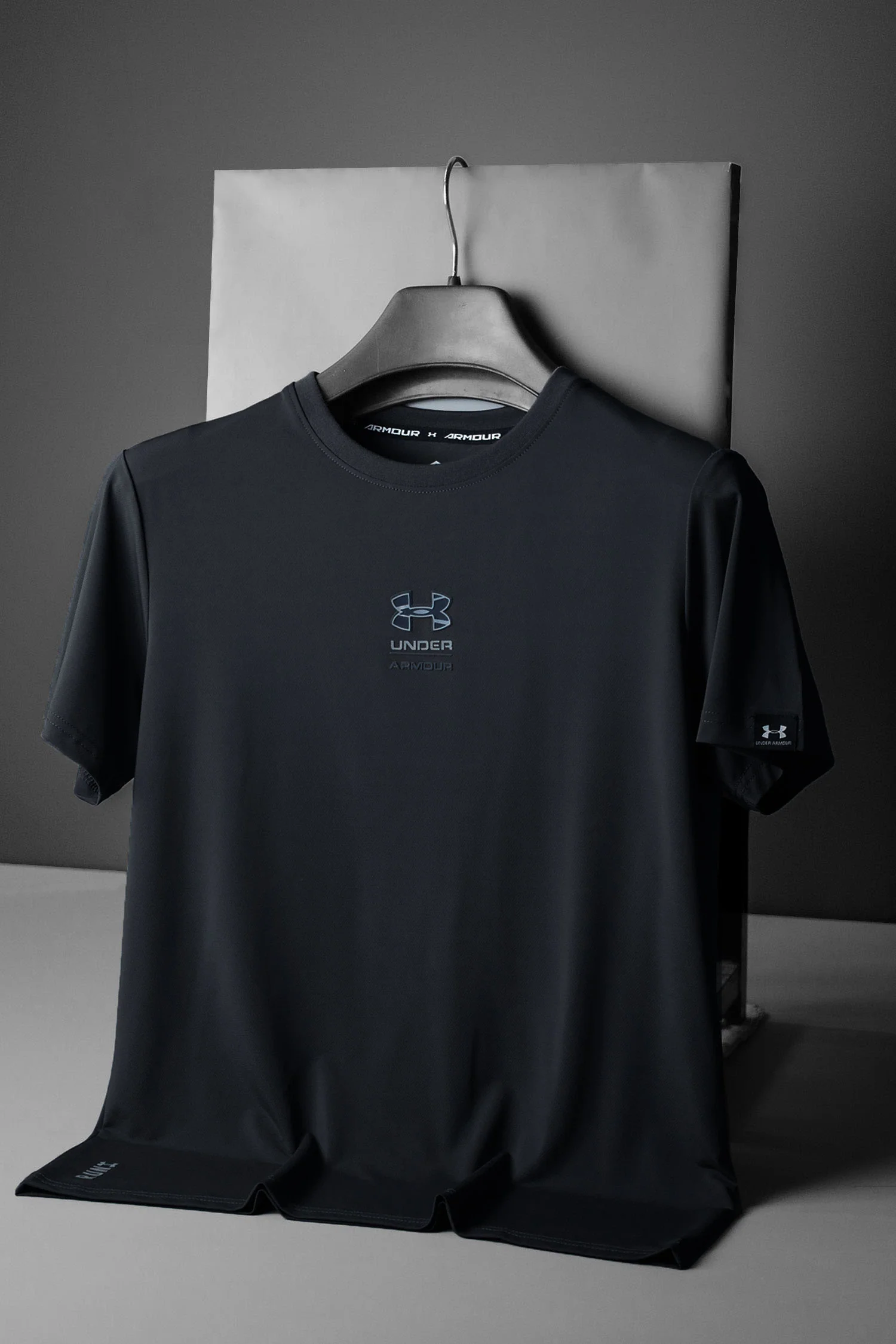 Undr Armr Mid Chest Logo Mesh Dry-Fit Tee - Image 5