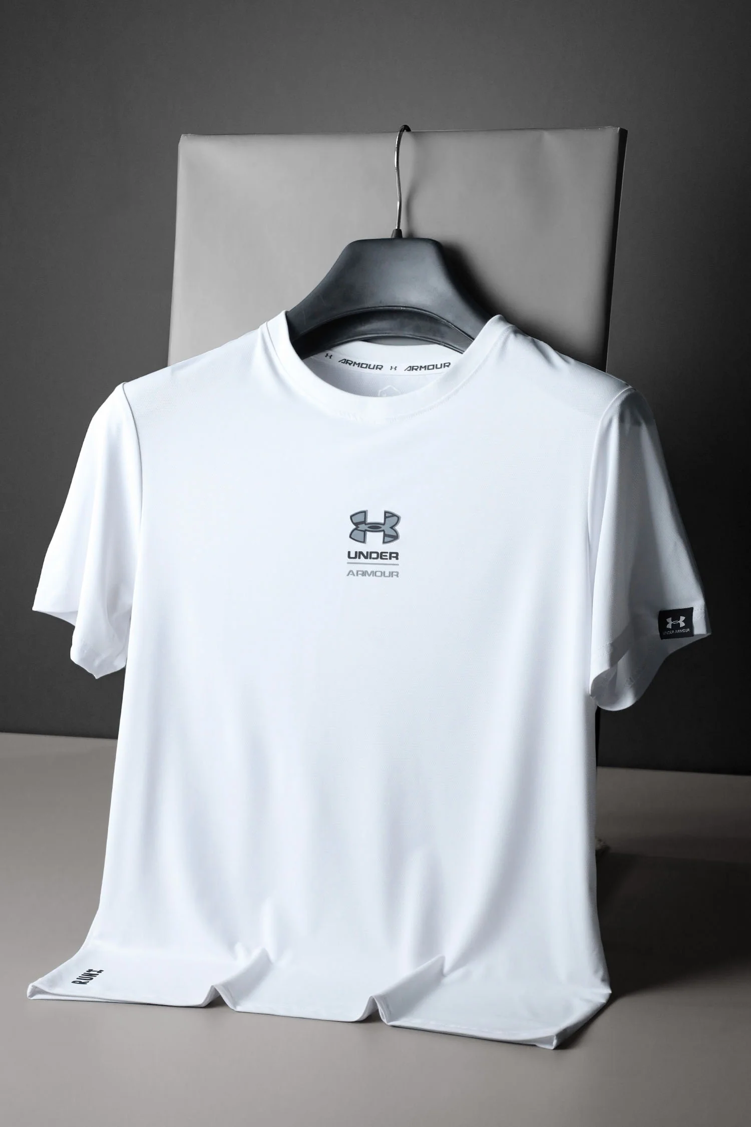 Undr Armr Mid Chest Logo Mesh Dry-Fit Tee - Image 7