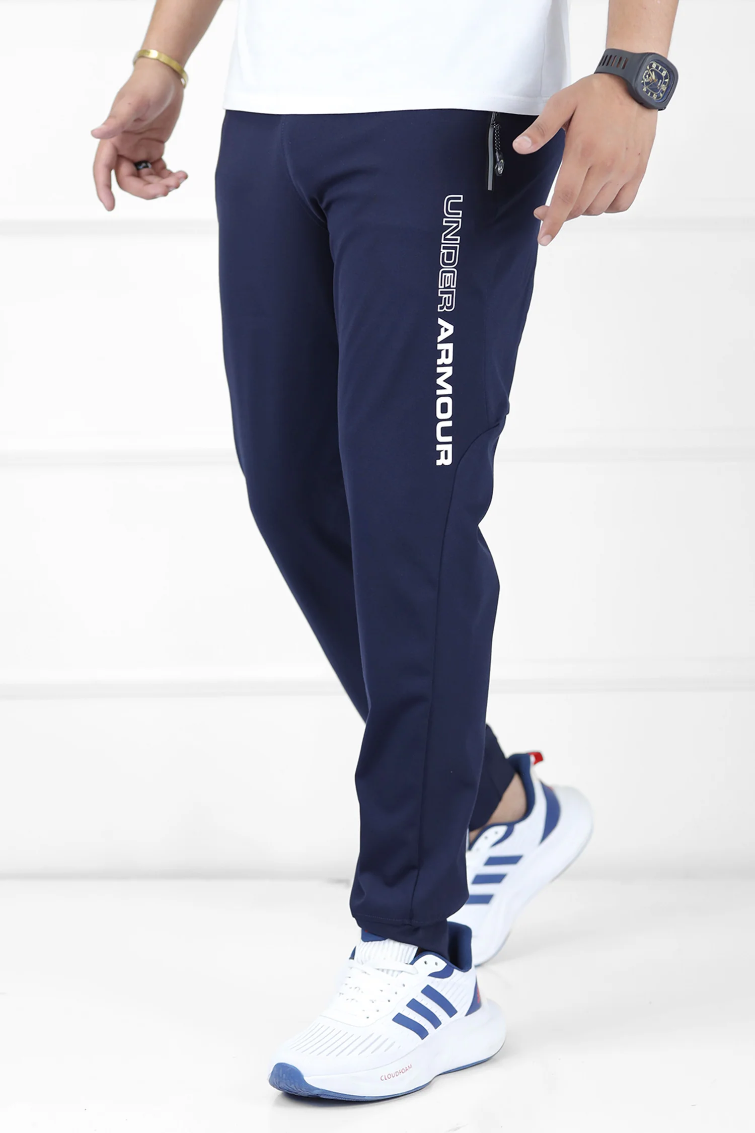 Undr Armr Self Pattern Knitted HeatGear Sportswear Trouser In Dark Navy - Image 3