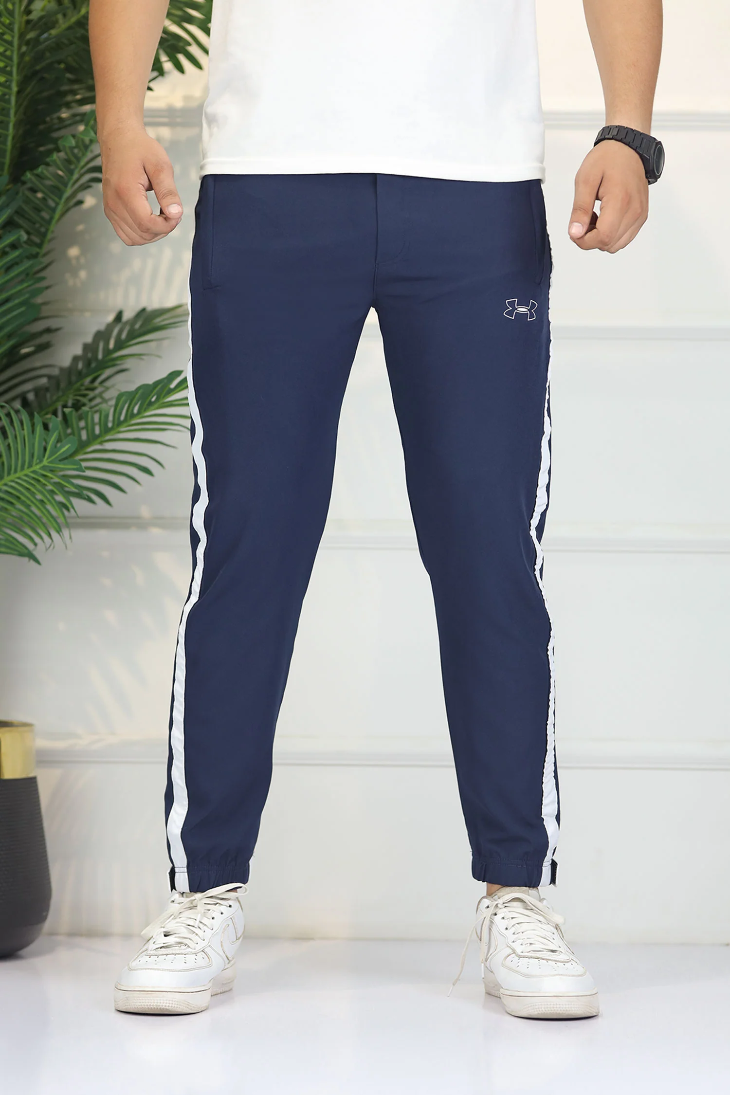 Undr Armr 'The Reveal' Cuff Logo & Sideline Micron Trouser - Image 14